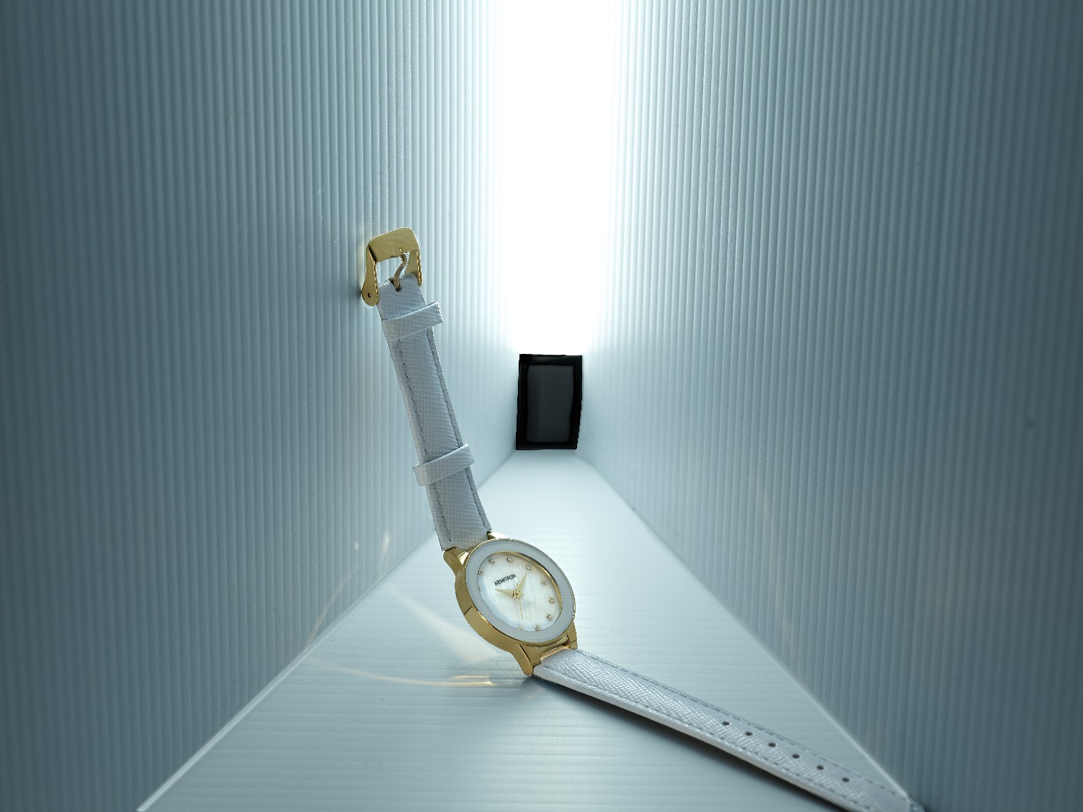 Armitron Watch Shoot_Job EB499-202213489Apr 04 2022_Shot9_Leather Mother of Pearl_Blue_BASE_FINAL